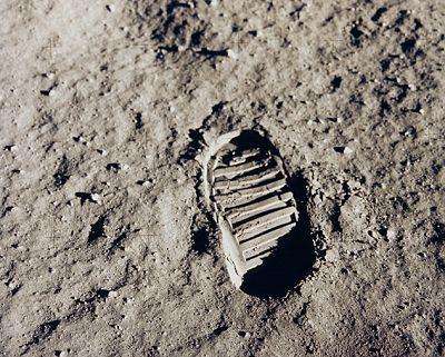 阿姆斯特朗在月球上的脚印