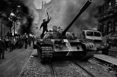 <b>1968年苏联悍然入侵捷克镇压“布拉格之</b>